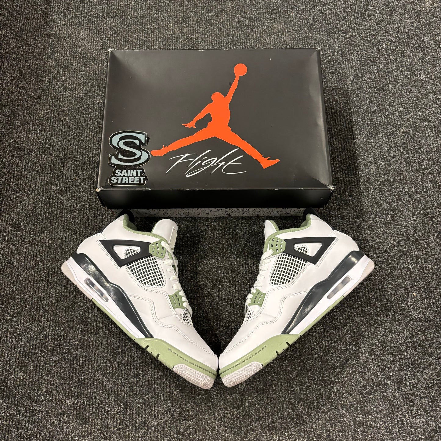 Jordan 4 'Sea Foam'