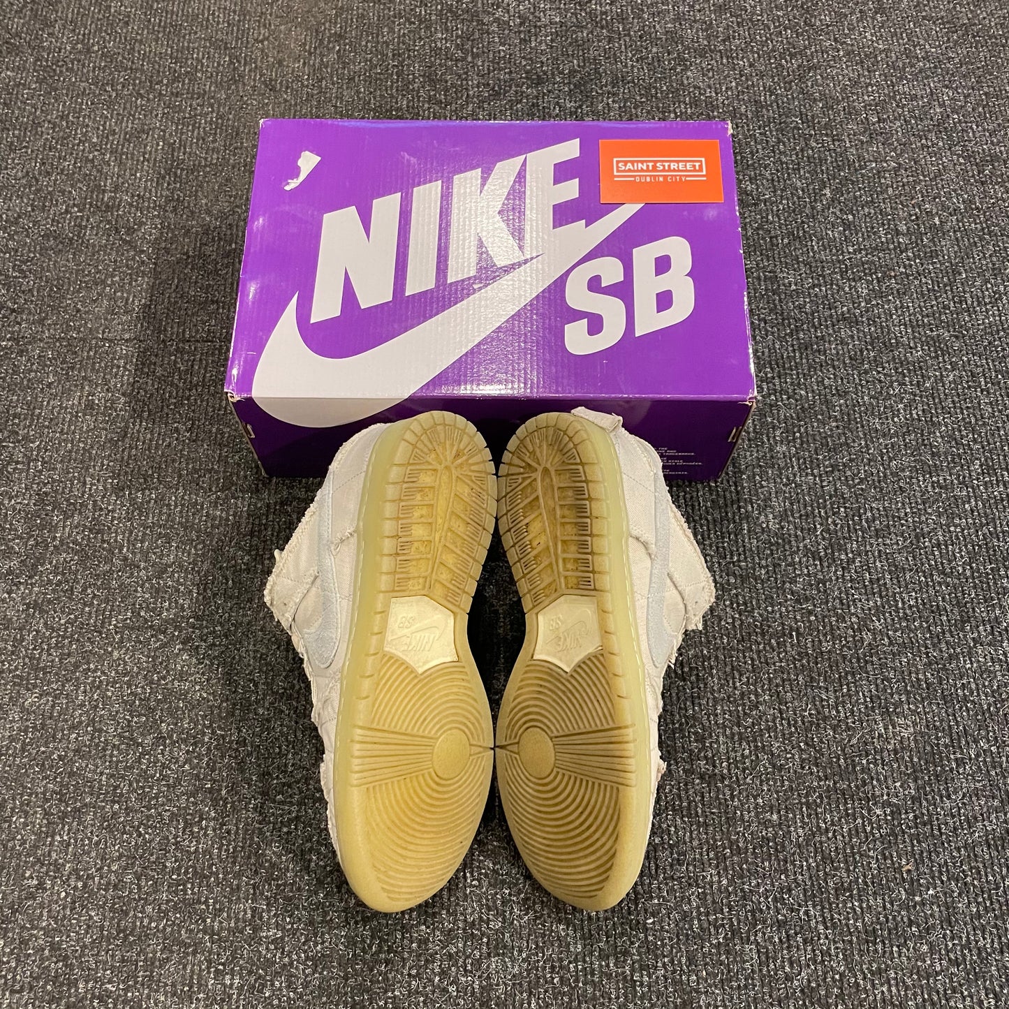 Nike SB Dunk Low 'Mummy'