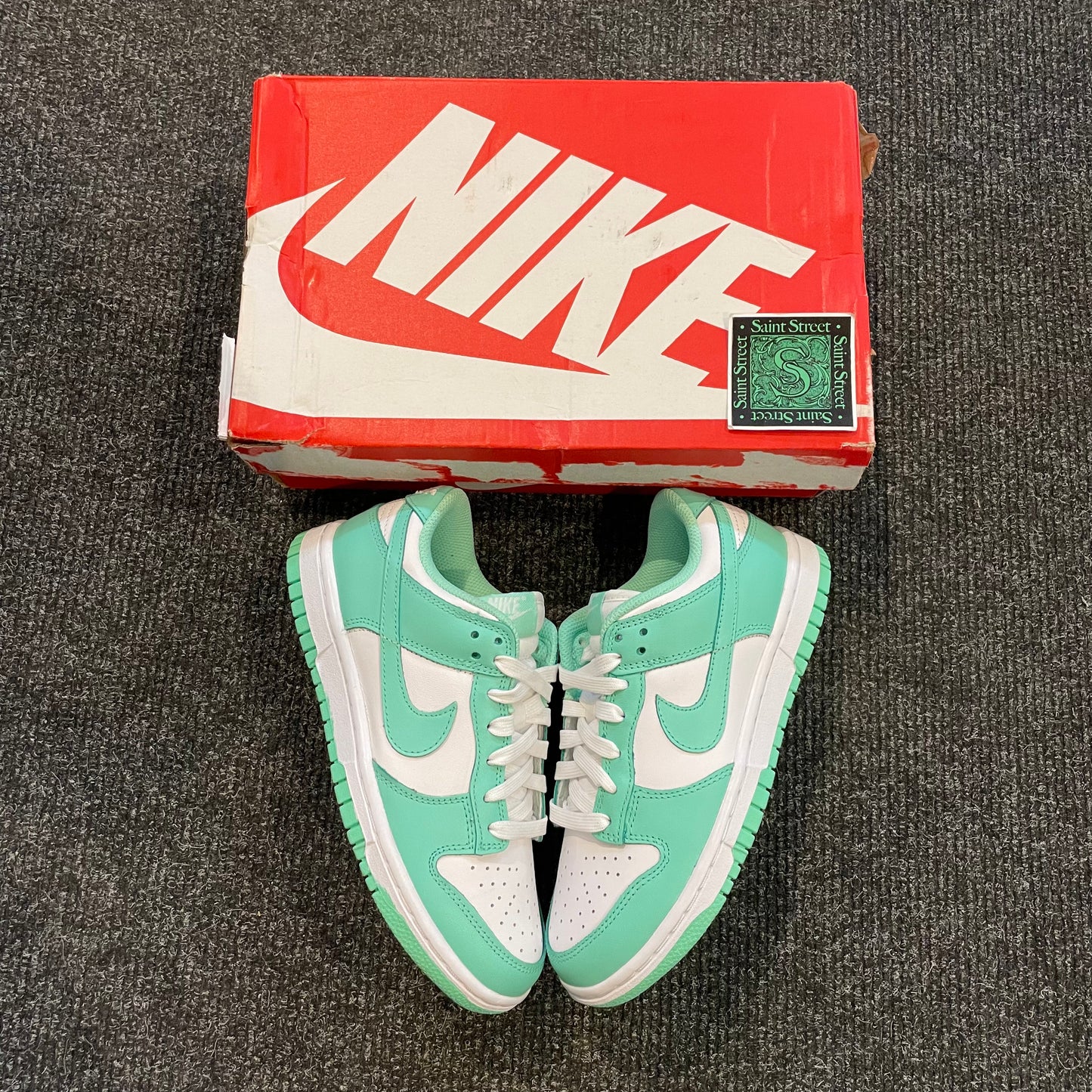 Nike Dunk Low 'Green Glow'