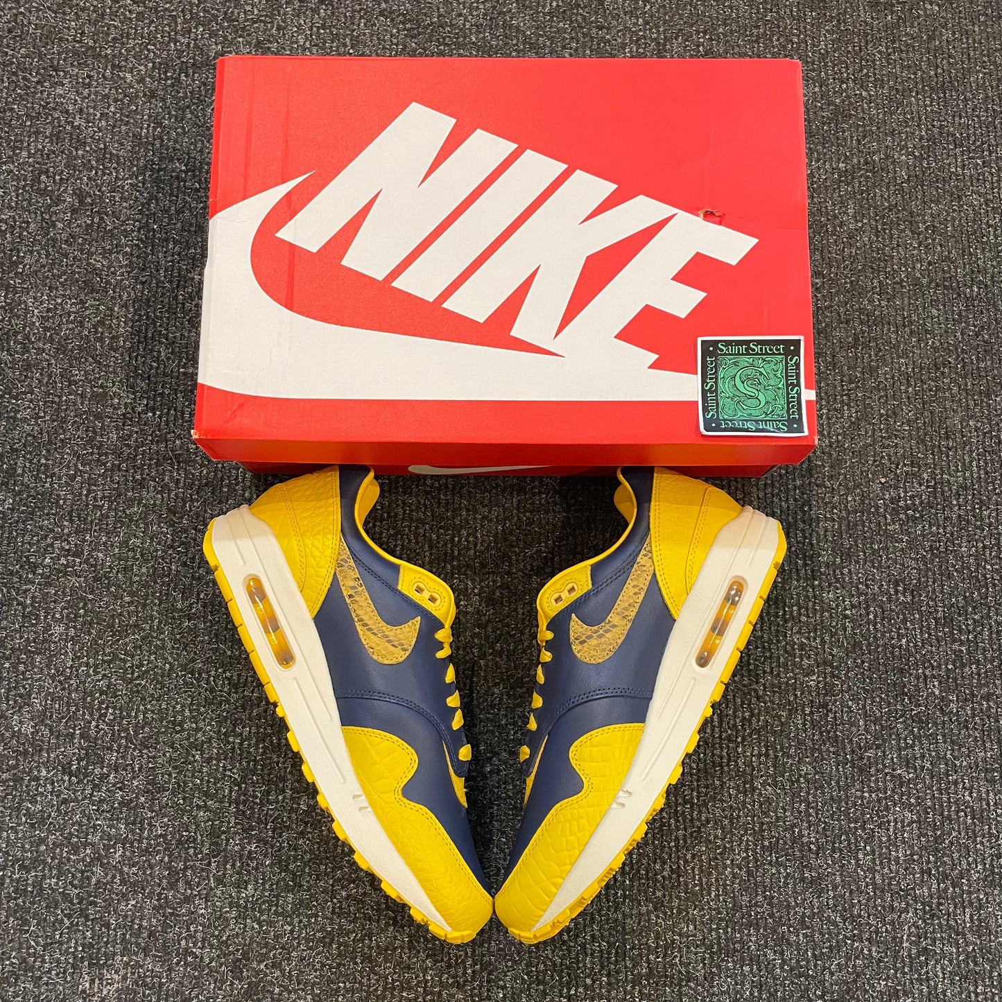 Nike Air Max 1 'Michigan'