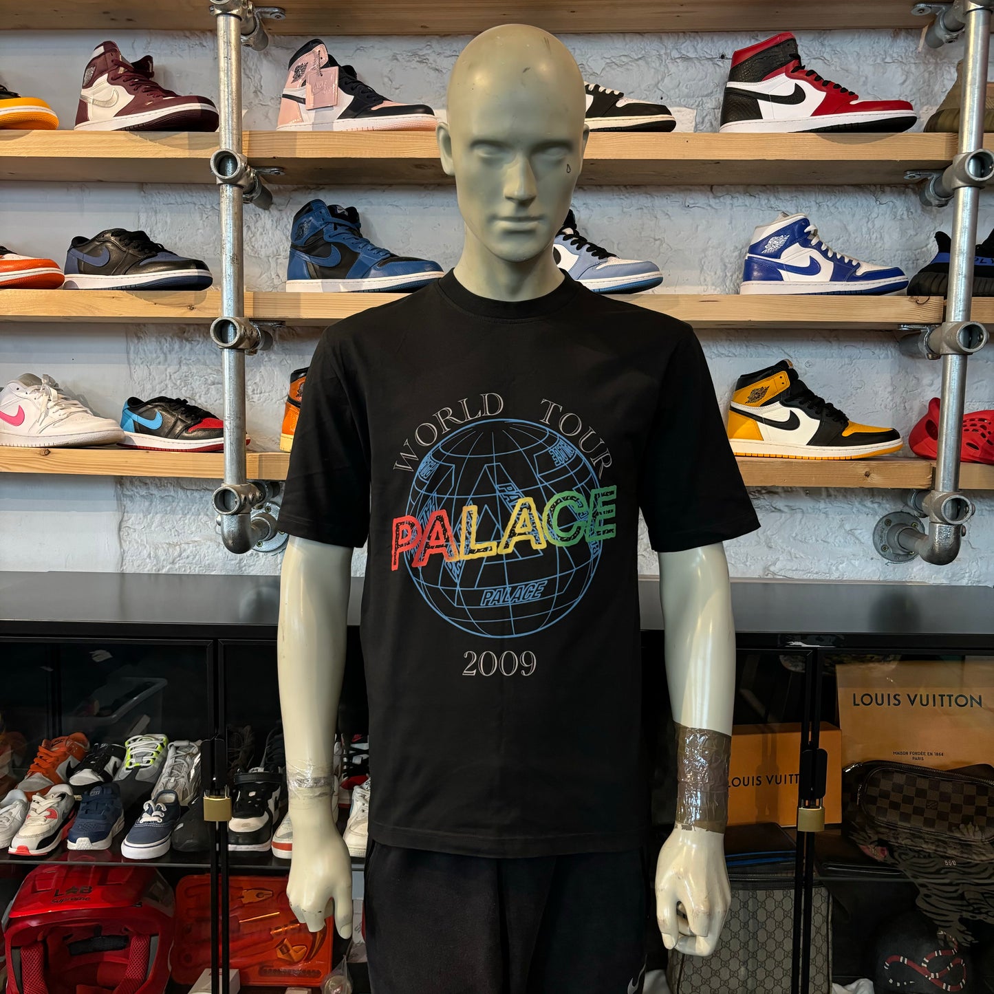 Palace 'World Tour' Tee Black