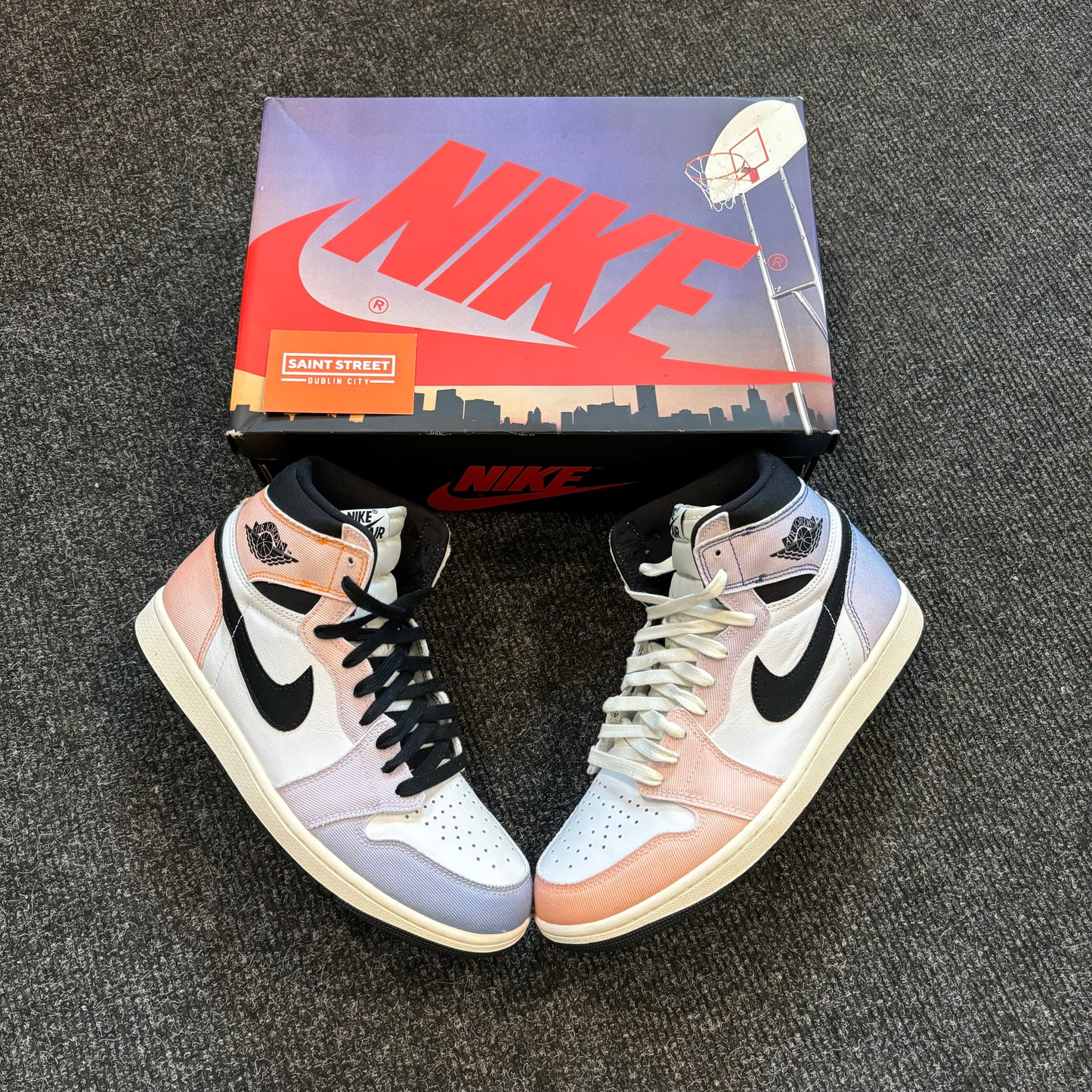Air Jordan 1 High 'Skyline'