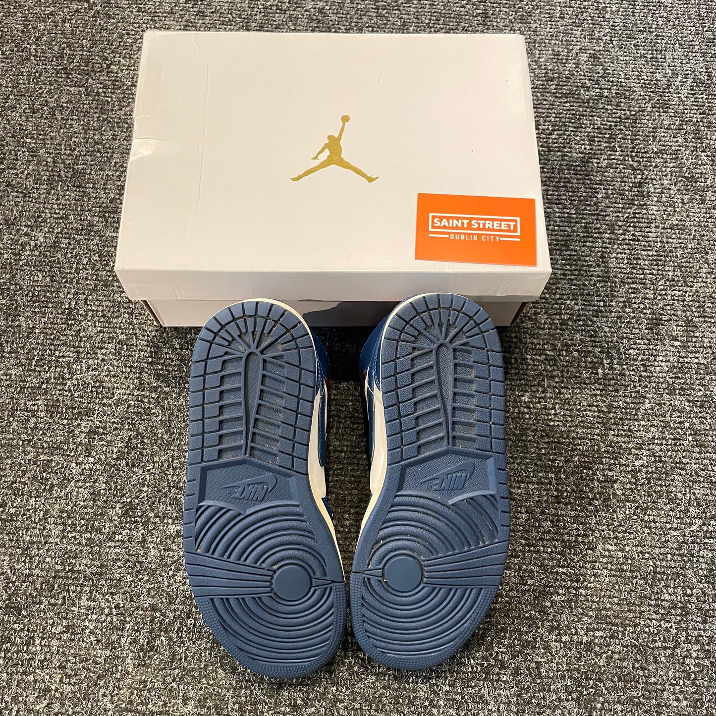 Jordan 1 Mid French Blue