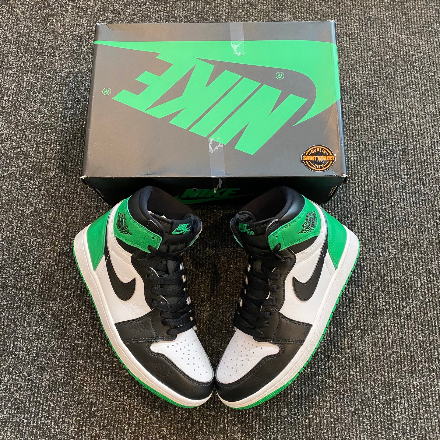 Air Jordan 1 High 'Pine Green'