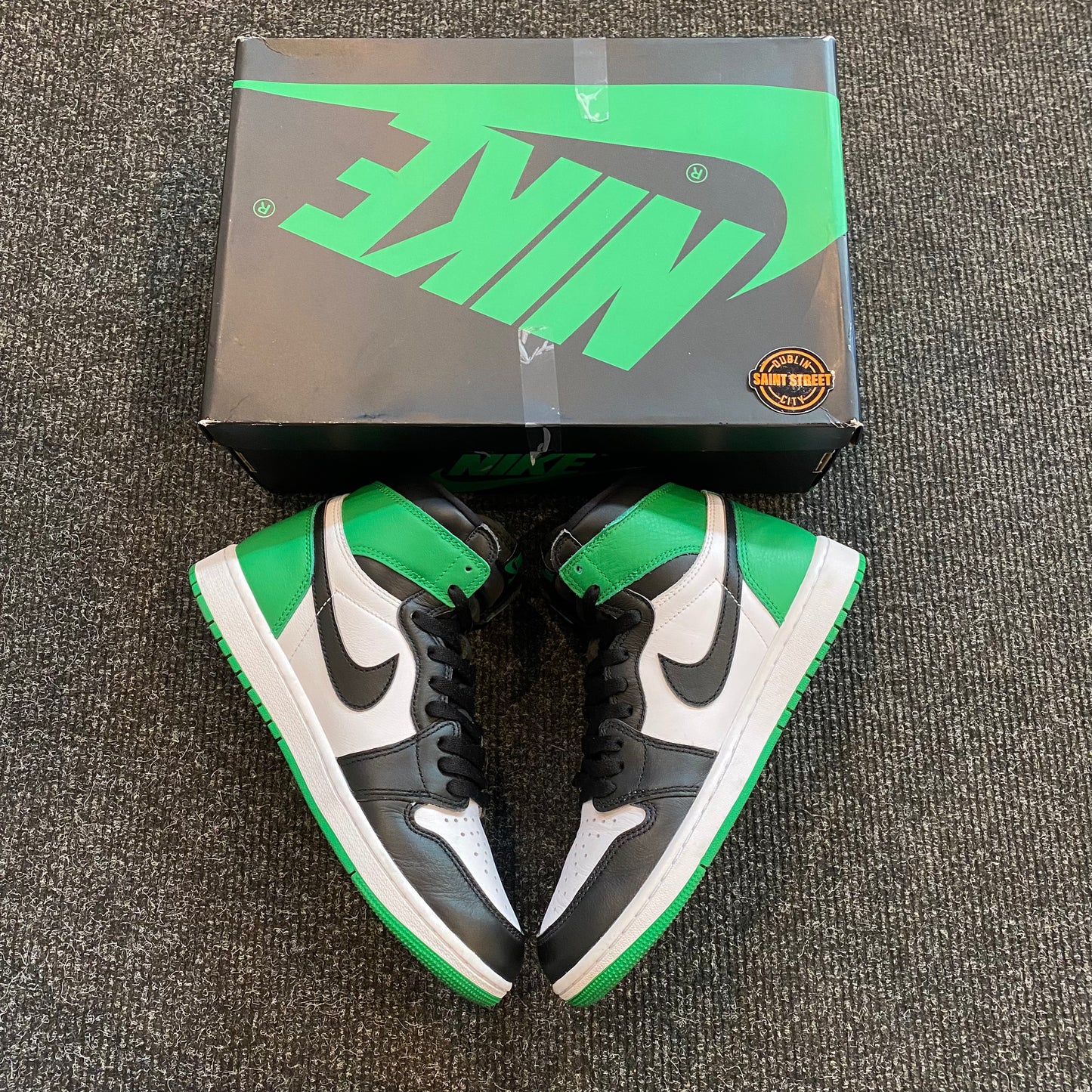 Air Jordan 1 High 'Pine Green'
