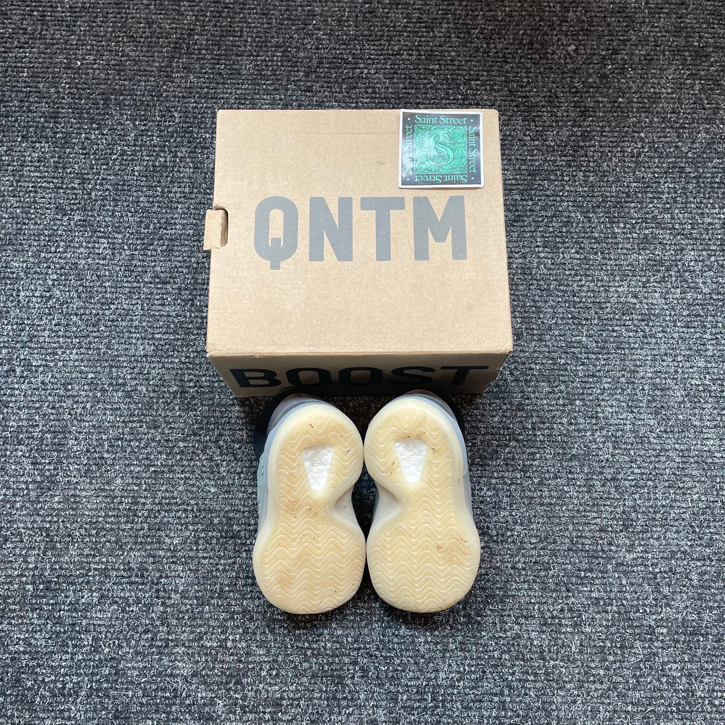 Yeezy QNTM 'Blue Flash'