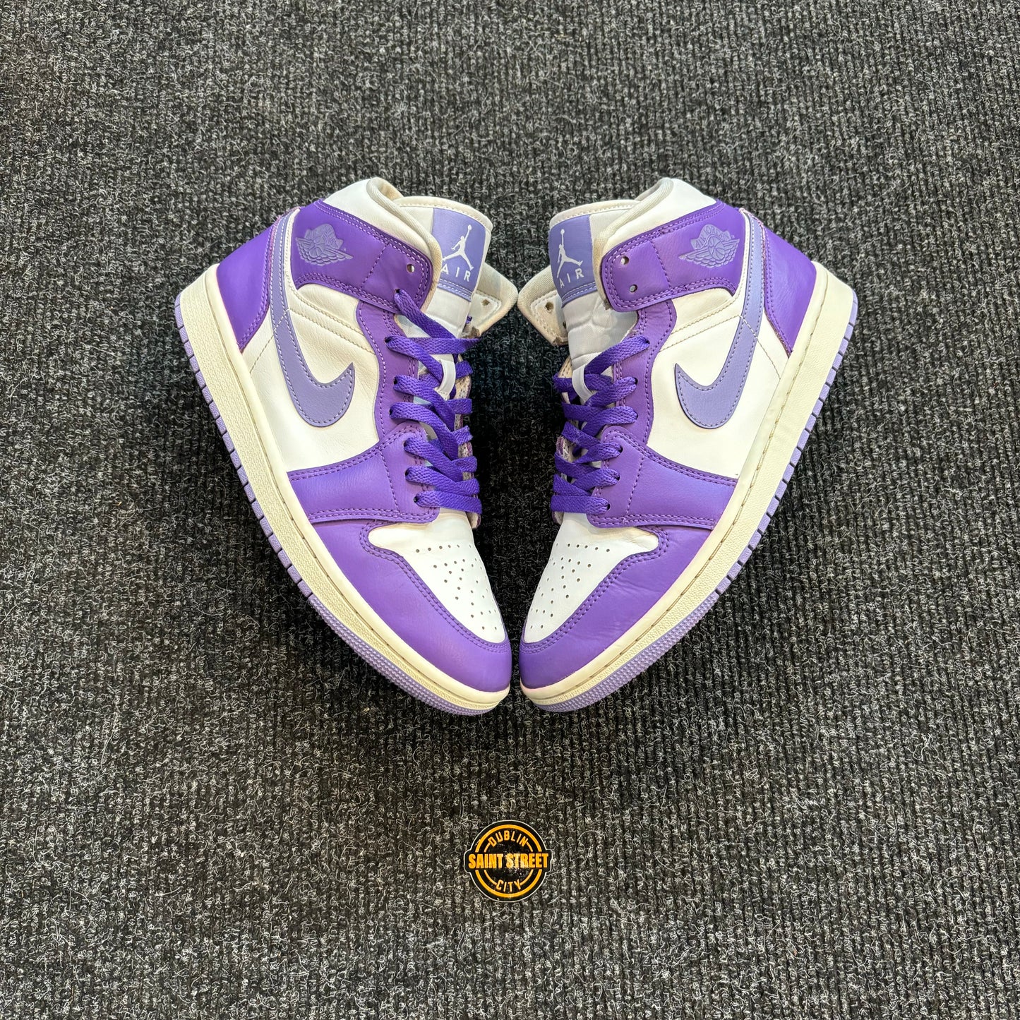 Air Jordan 1 Mid Purple