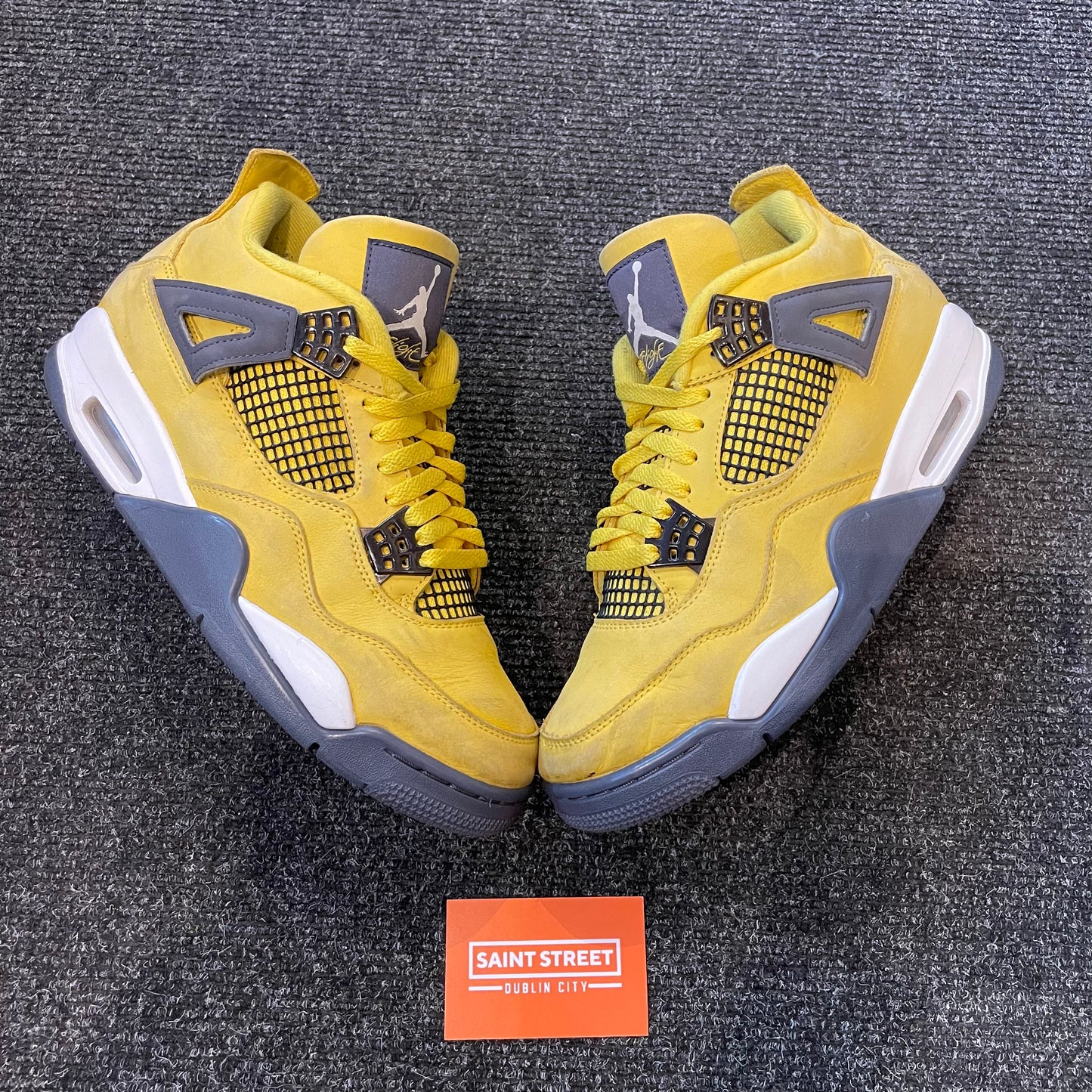 Air Jordan 4 'Lightning'