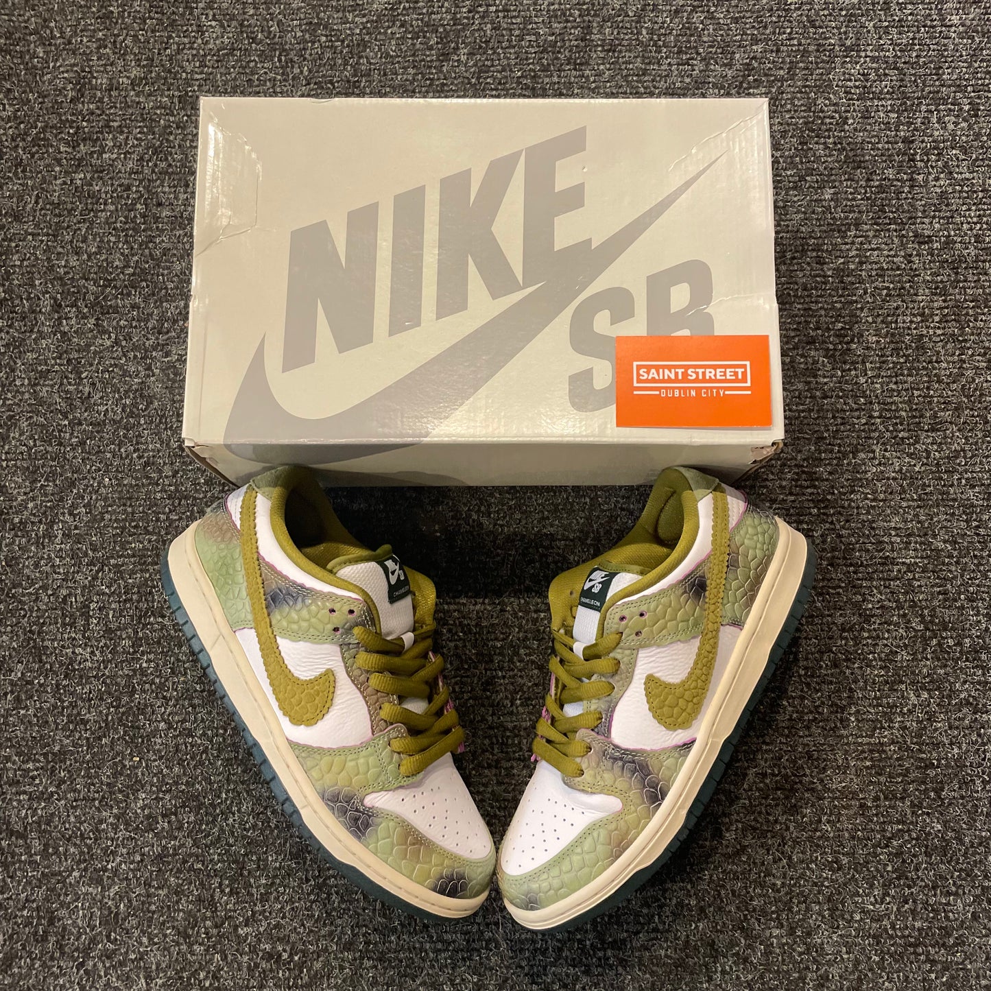 Nike SB Dunk Low 'Chameleon'