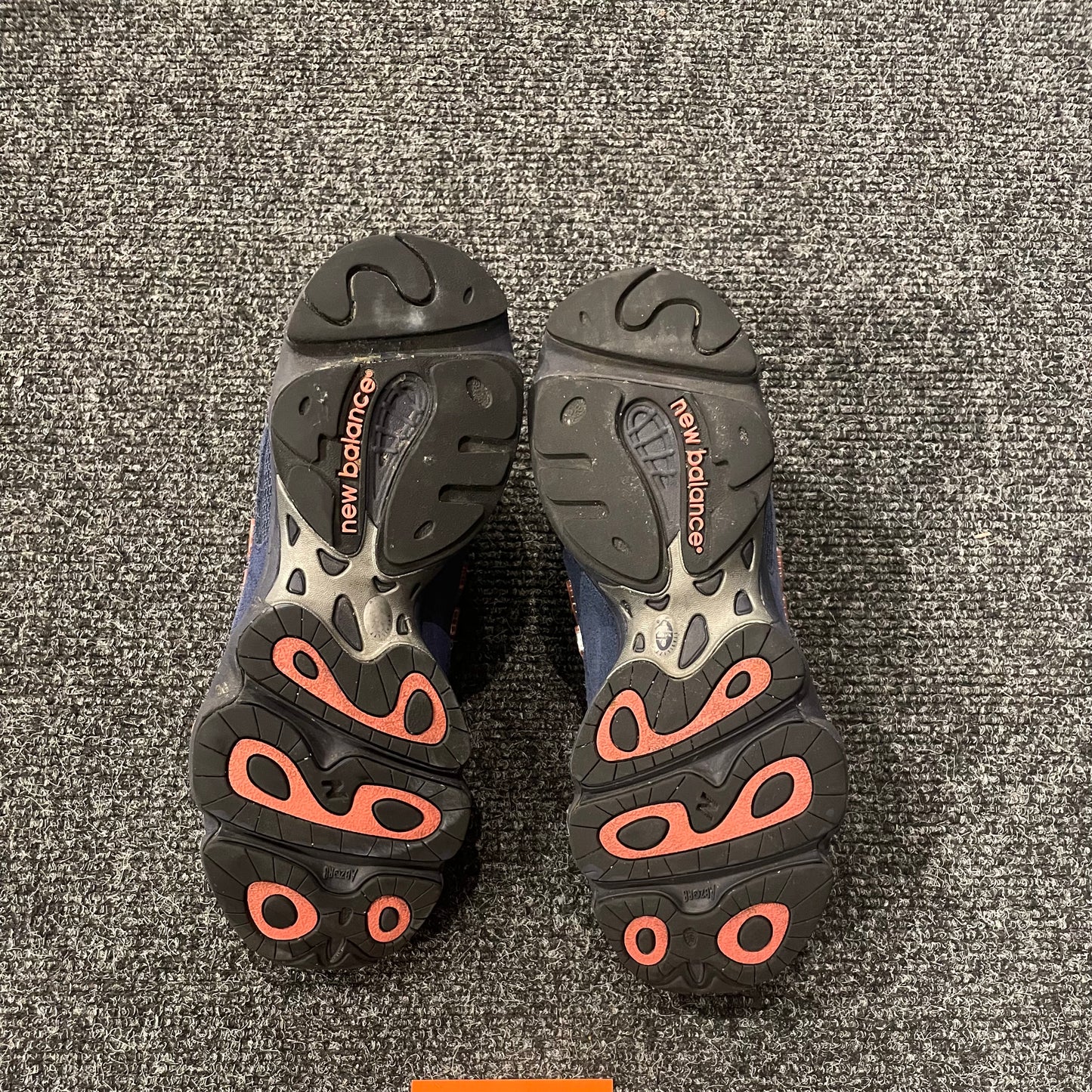 New Balance 100 Navy/Orange