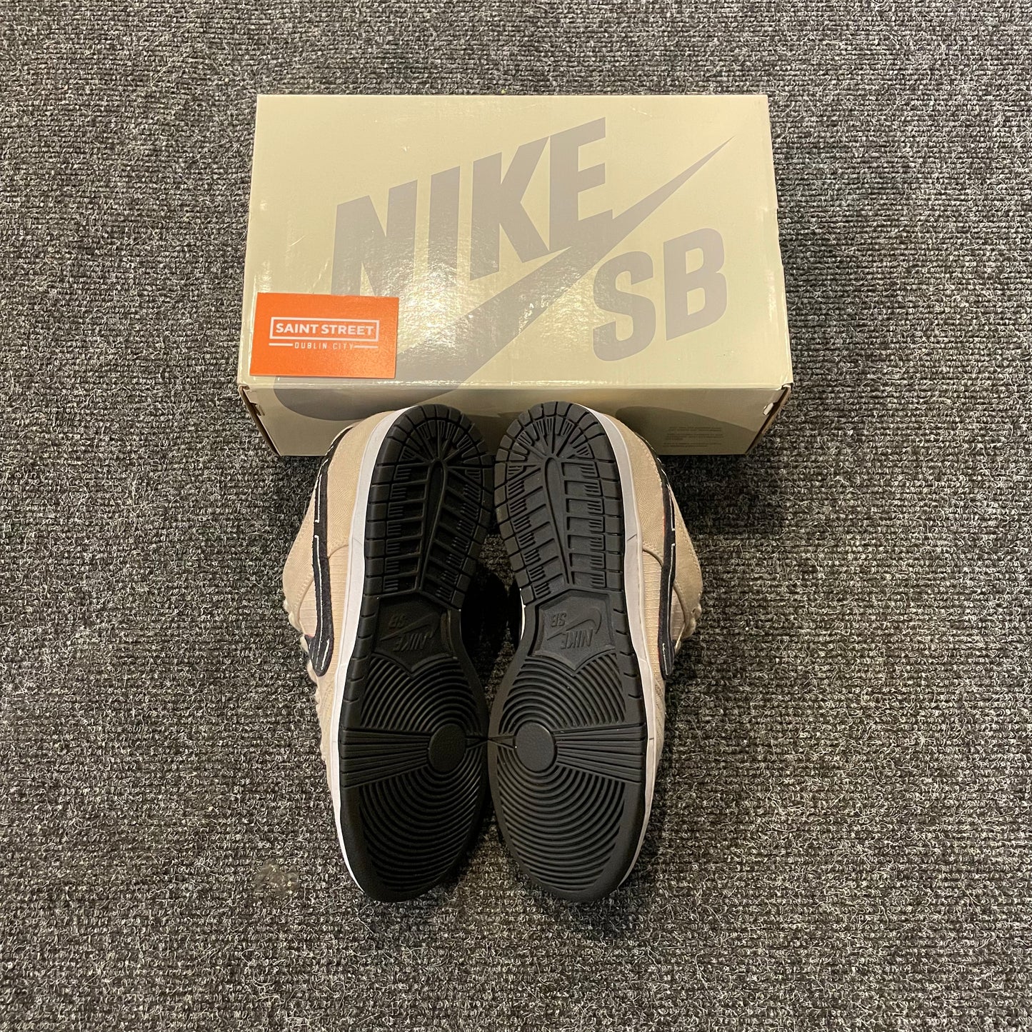 Nike SB Dunk Low 'Albino'