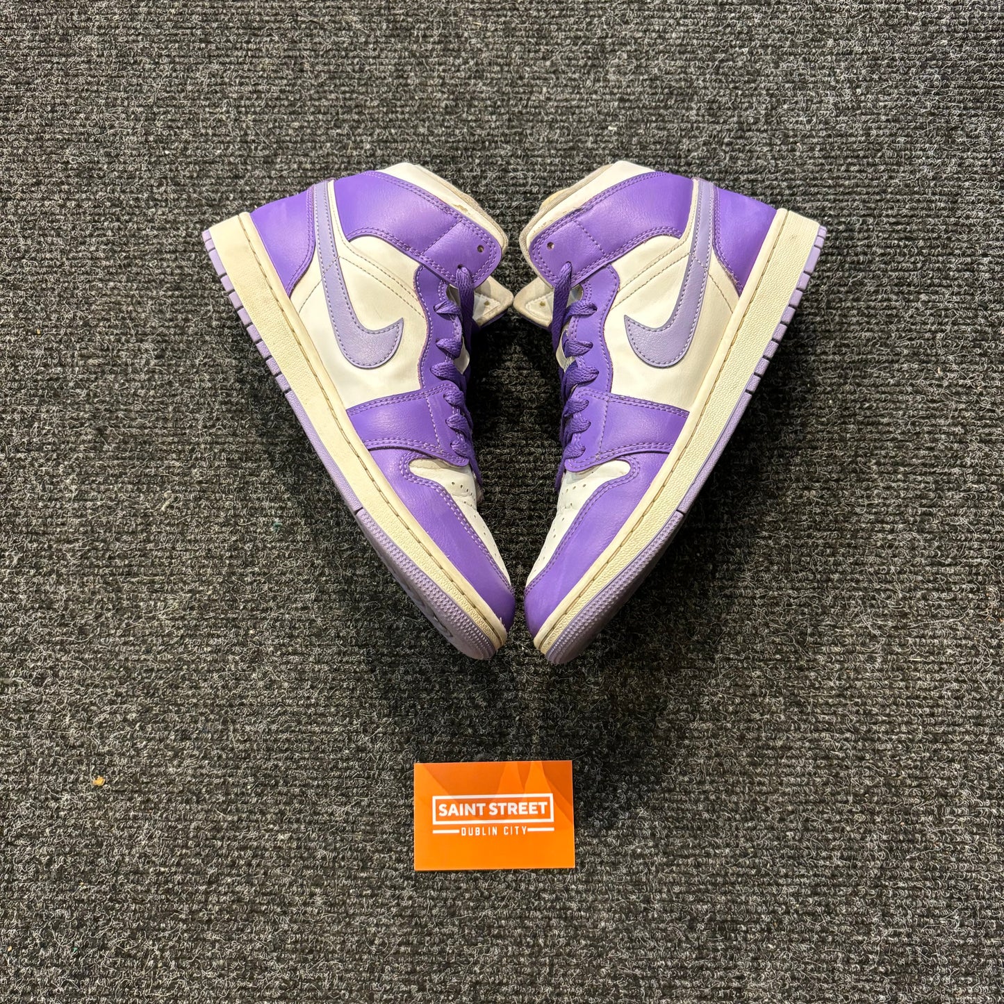 Air Jordan 1 Mid Purple