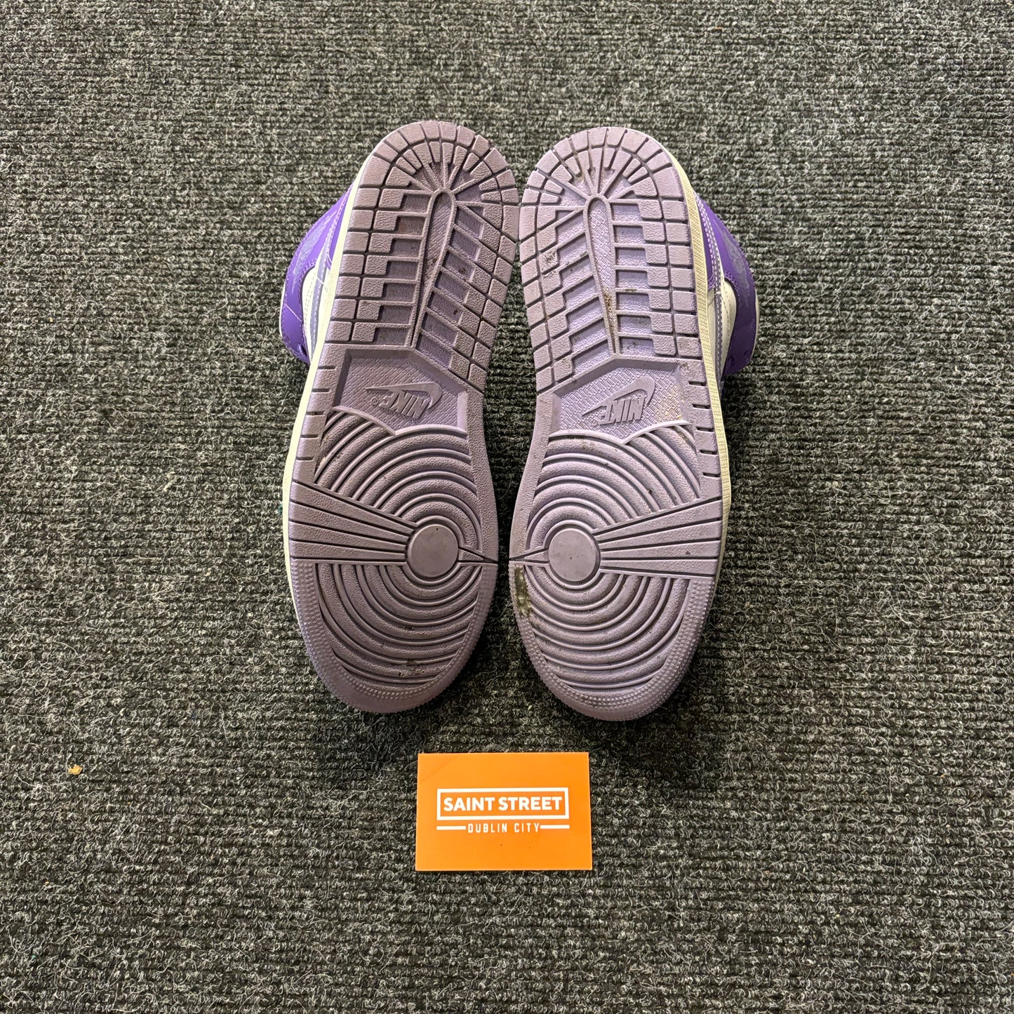 Air Jordan 1 Mid Purple