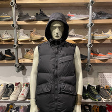Load image into Gallery viewer, Stone Island &#39;Crinkle Down&#39; Gilet Black

