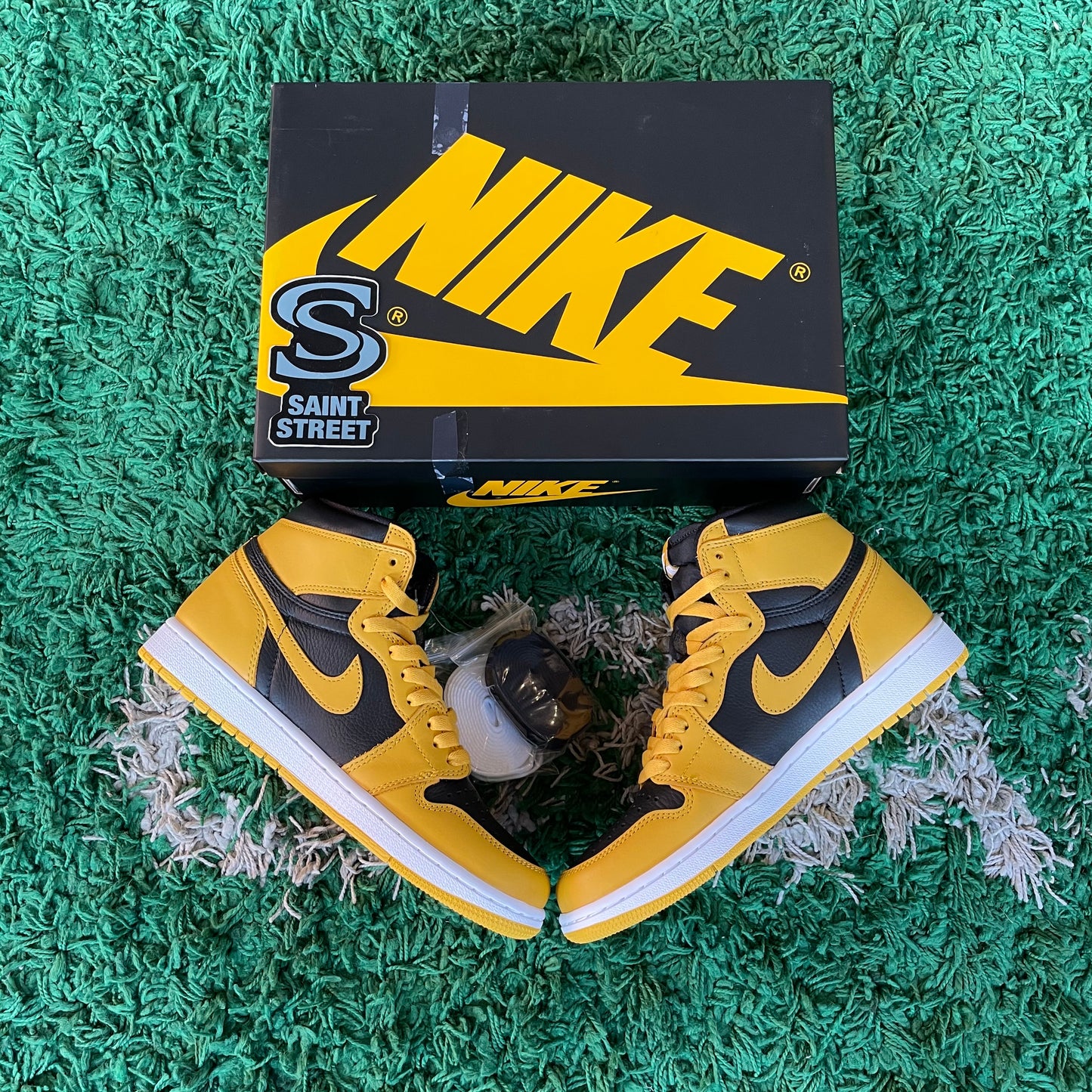 Air Jordan 1 High 'Pollen'