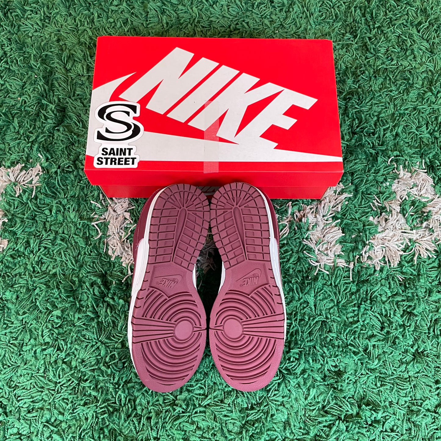 Nike Dunk Low 'Bordeaux' (W)