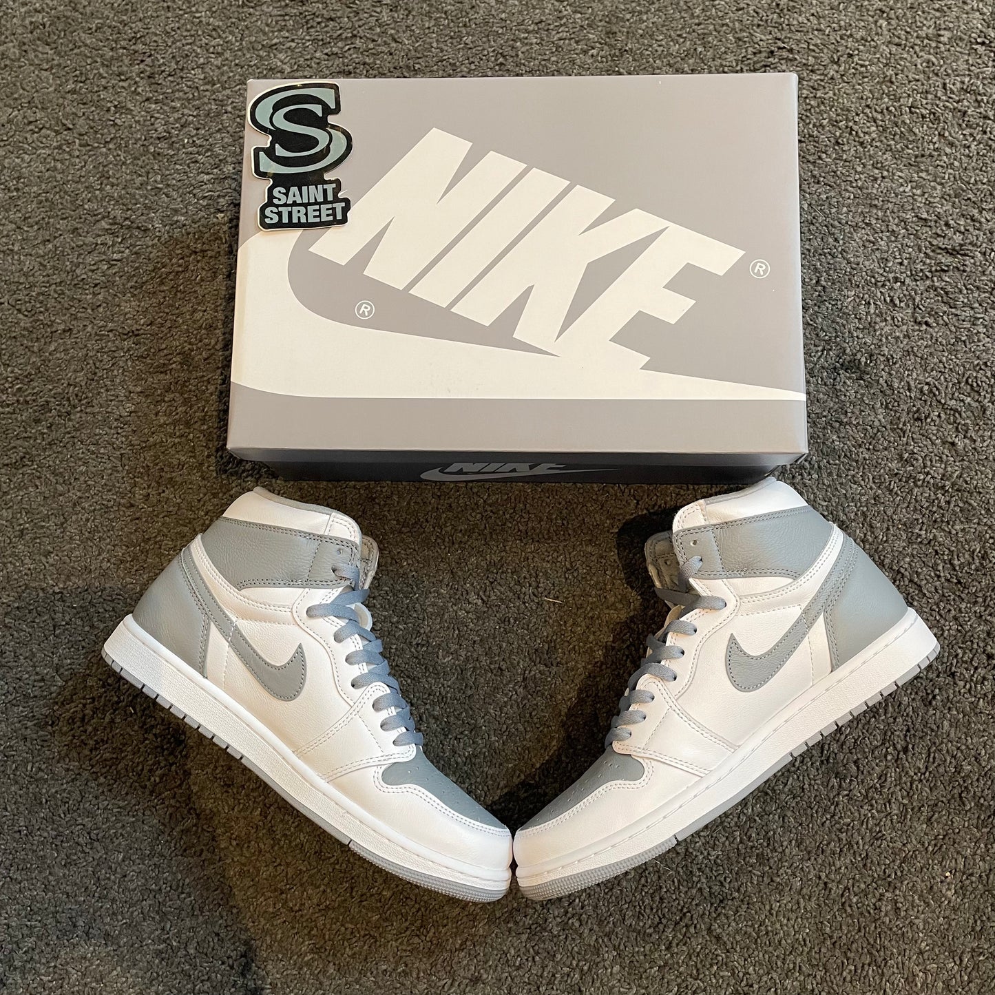 Air Jordan 1 High 'Stealth Grey'