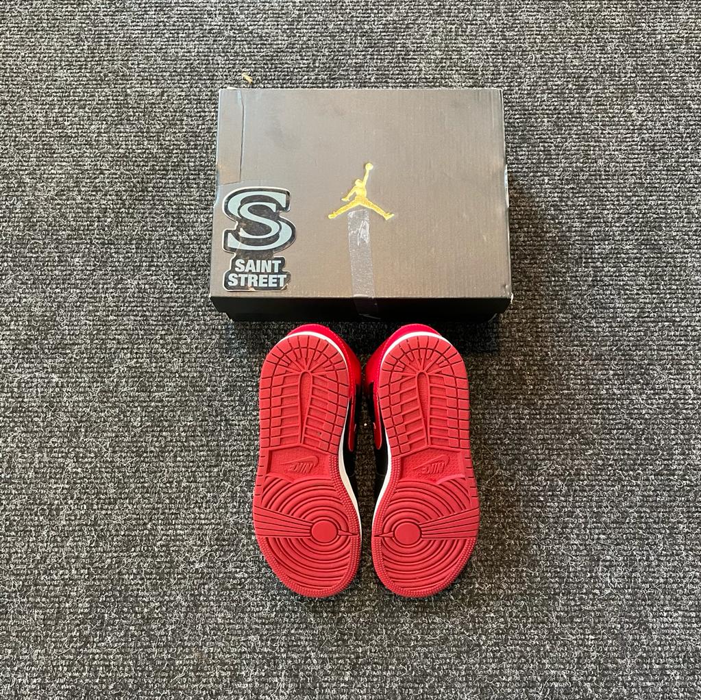 Air Jordan 1 Mid 'Bred' (GS)