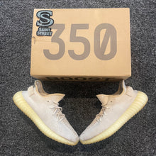 Load image into Gallery viewer, Yeezy 350 Cream
