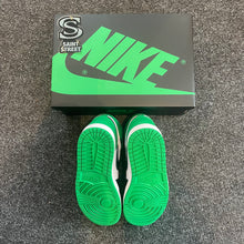 Load image into Gallery viewer, Air Jordan 1 High &#39;Lucky Green&#39;
