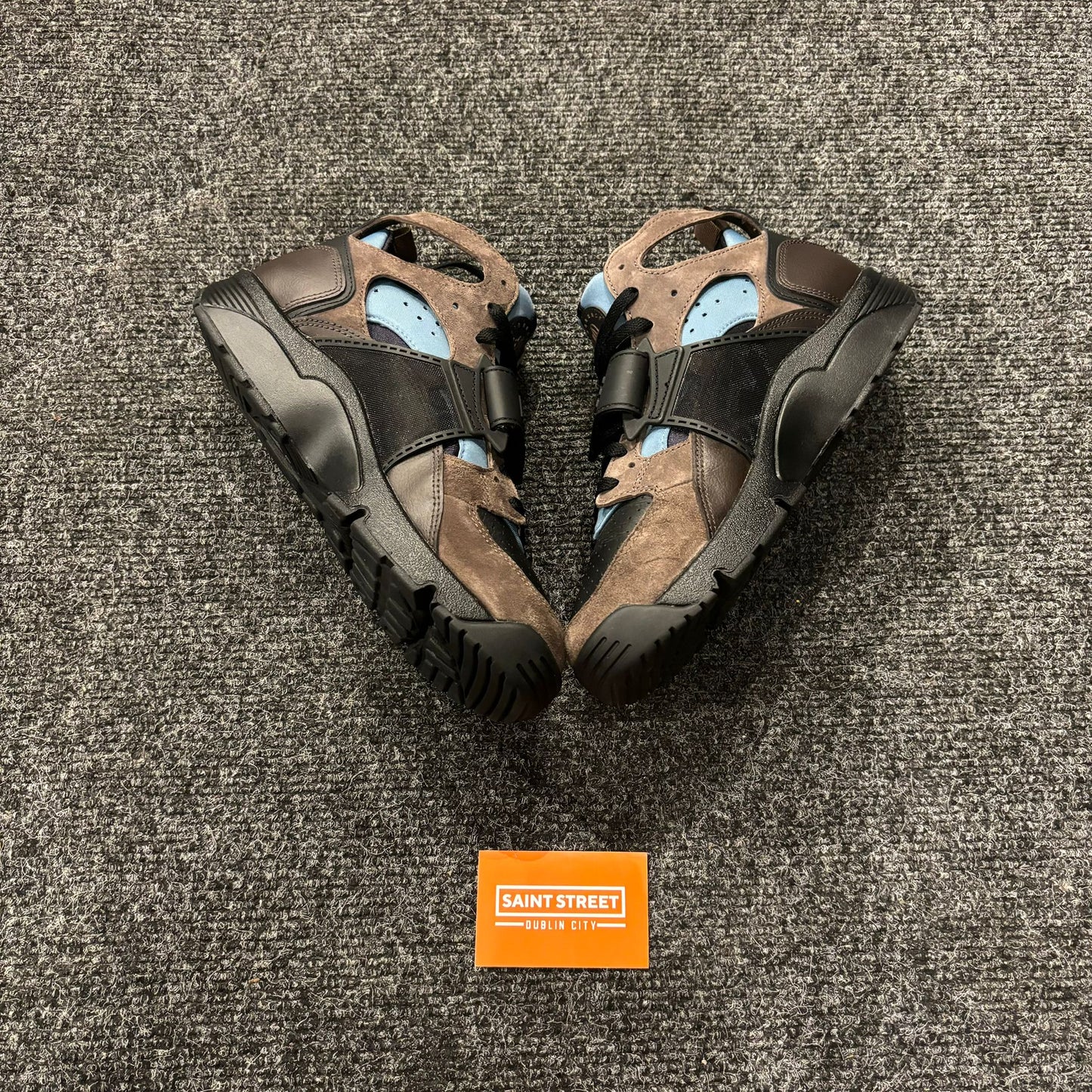 Nike Air Huarache Baroque Brown