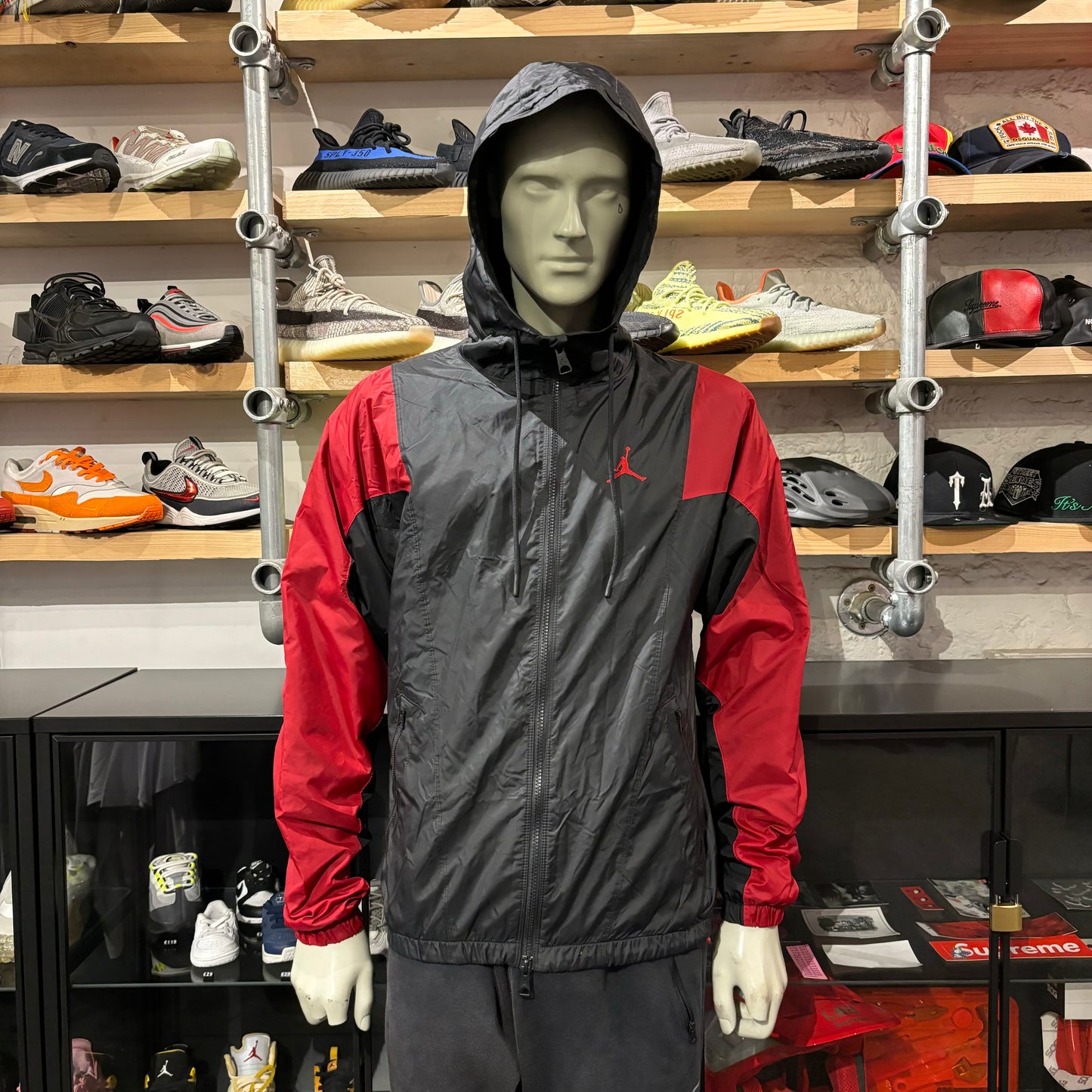 Jordan Windbreaker Black/Red