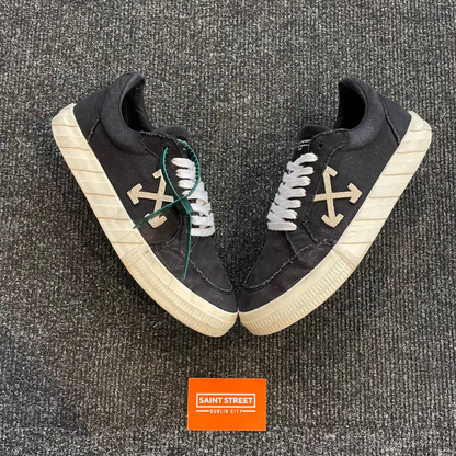 Off White Vulc Sneakers Black/White