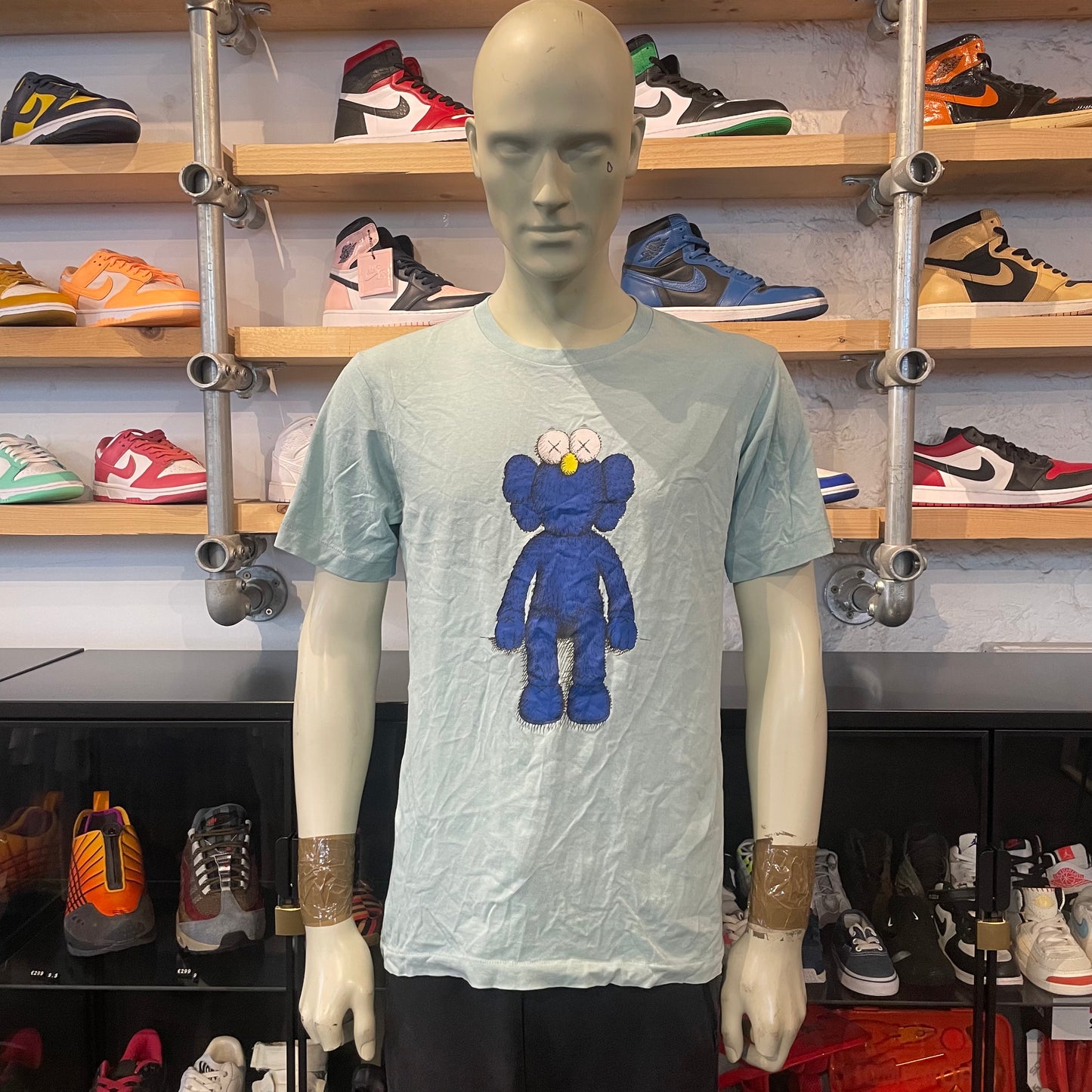 Kaws X Uniqulo 'BFF' Tee