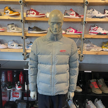 Load image into Gallery viewer, Trapstar Puffer Grey/Red
