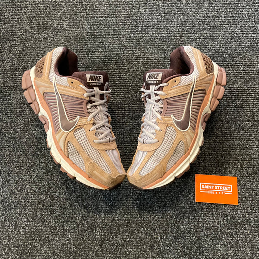 Nike Zoom Vomero Beige/Pink