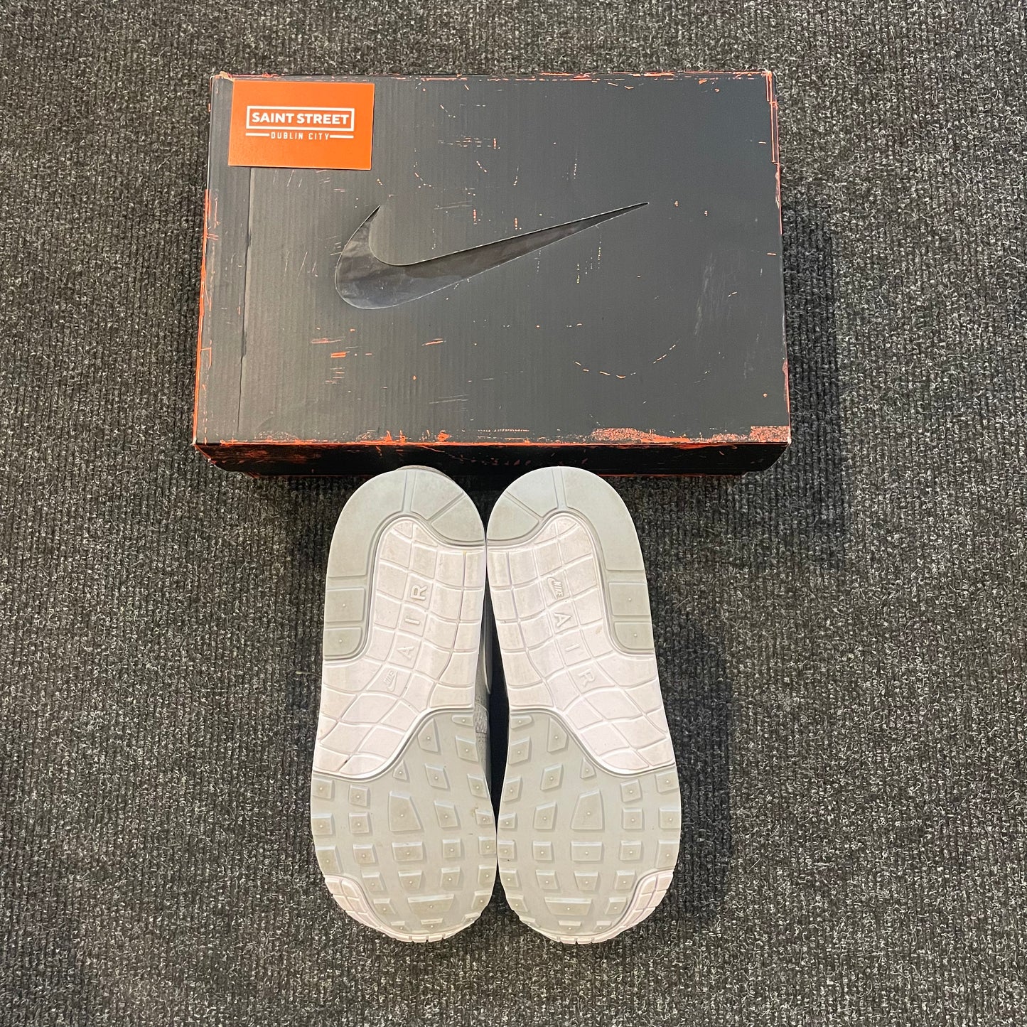 Nike Air Max 1 Silver