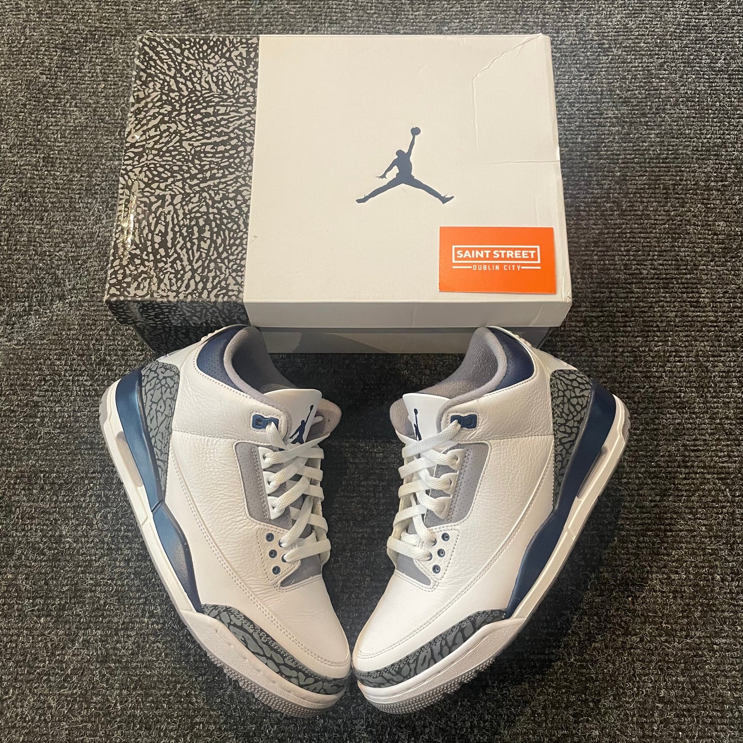 Air Jordan 3 Midnight Navy