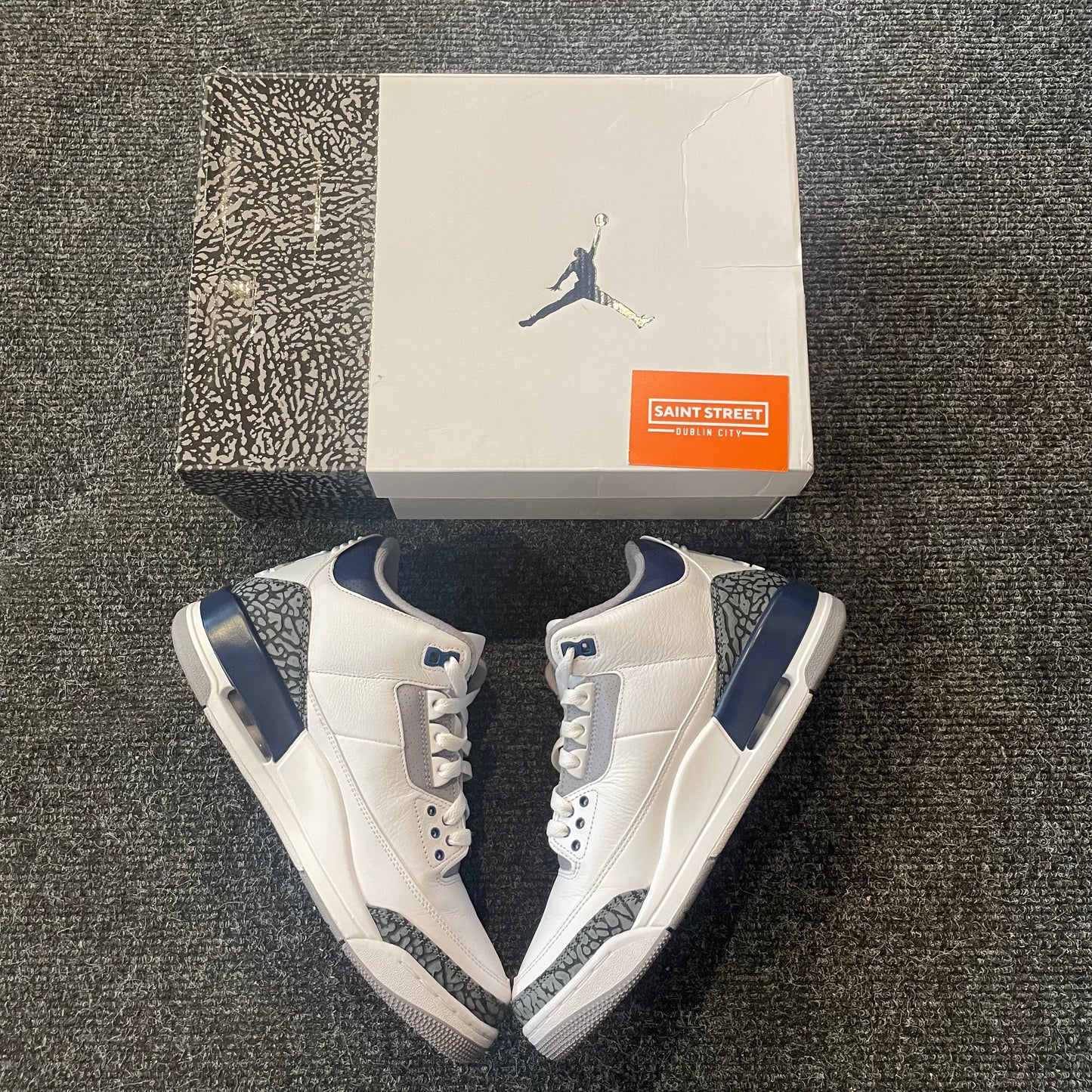 Air Jordan 3 Midnight Navy