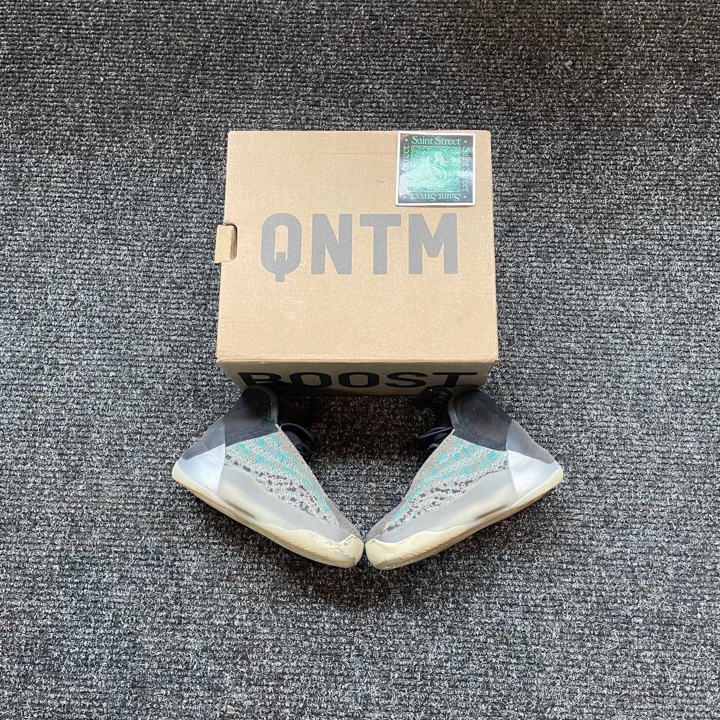 Yeezy QNTM 'Blue Flash'