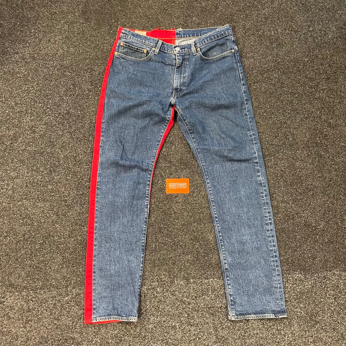 Levis Half Paint Jean