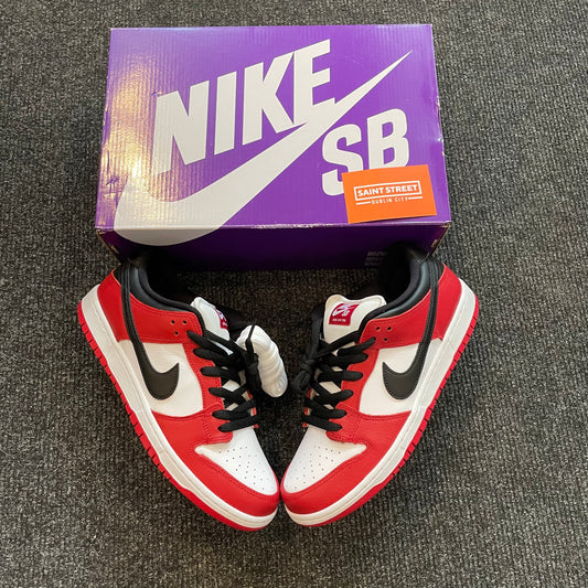 Nike SB Dunk Low 'Chicago'