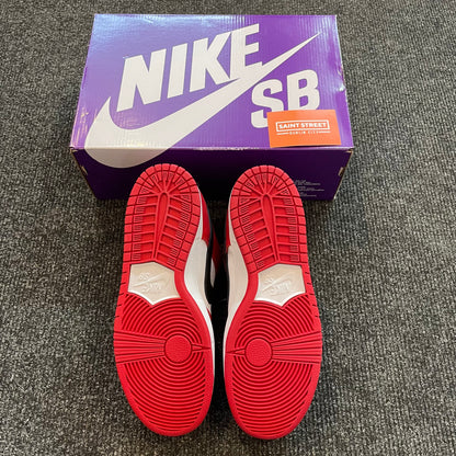 Nike SB Dunk Low 'Chicago'