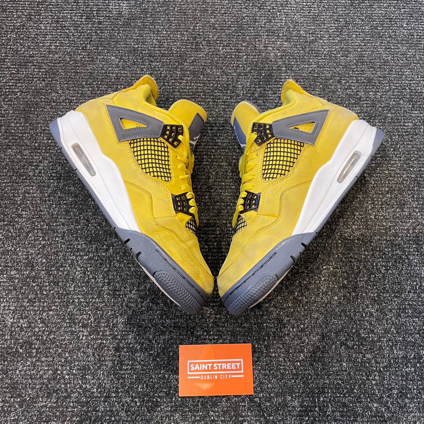 Air Jordan 4 'Lightning'