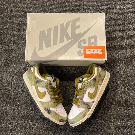 Nike SB Dunk Low 'Chameleon'