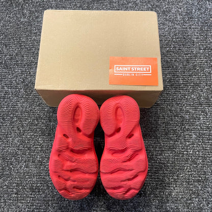 Yeezy Foam RNNR 'Vermillion' (Kids)