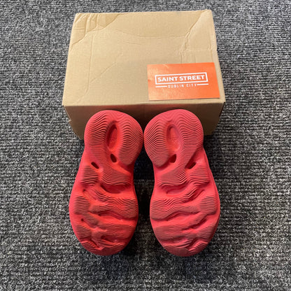 Yeezy Foam RNNR 'Vermillion' (Kids)