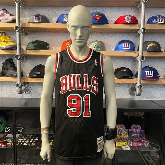 Mitchell & Ness Bulls 'Rodman' Jersey