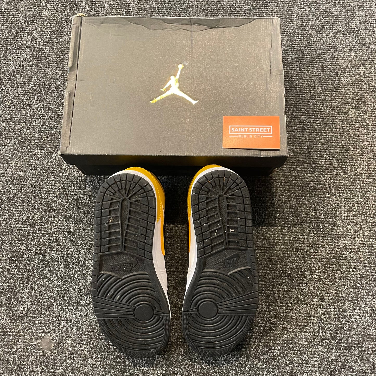 Air Jordan 1 Mid Ochre , Uk 9