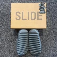 Load image into Gallery viewer, Yeezy Slide Marine
