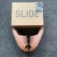 Load image into Gallery viewer, Yeezy Slide &#39;Flax&#39;
