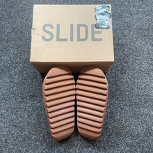 Load image into Gallery viewer, Yeezy Slide &#39;Flax&#39;
