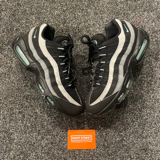 Nike Air Max 95 'Aurora'