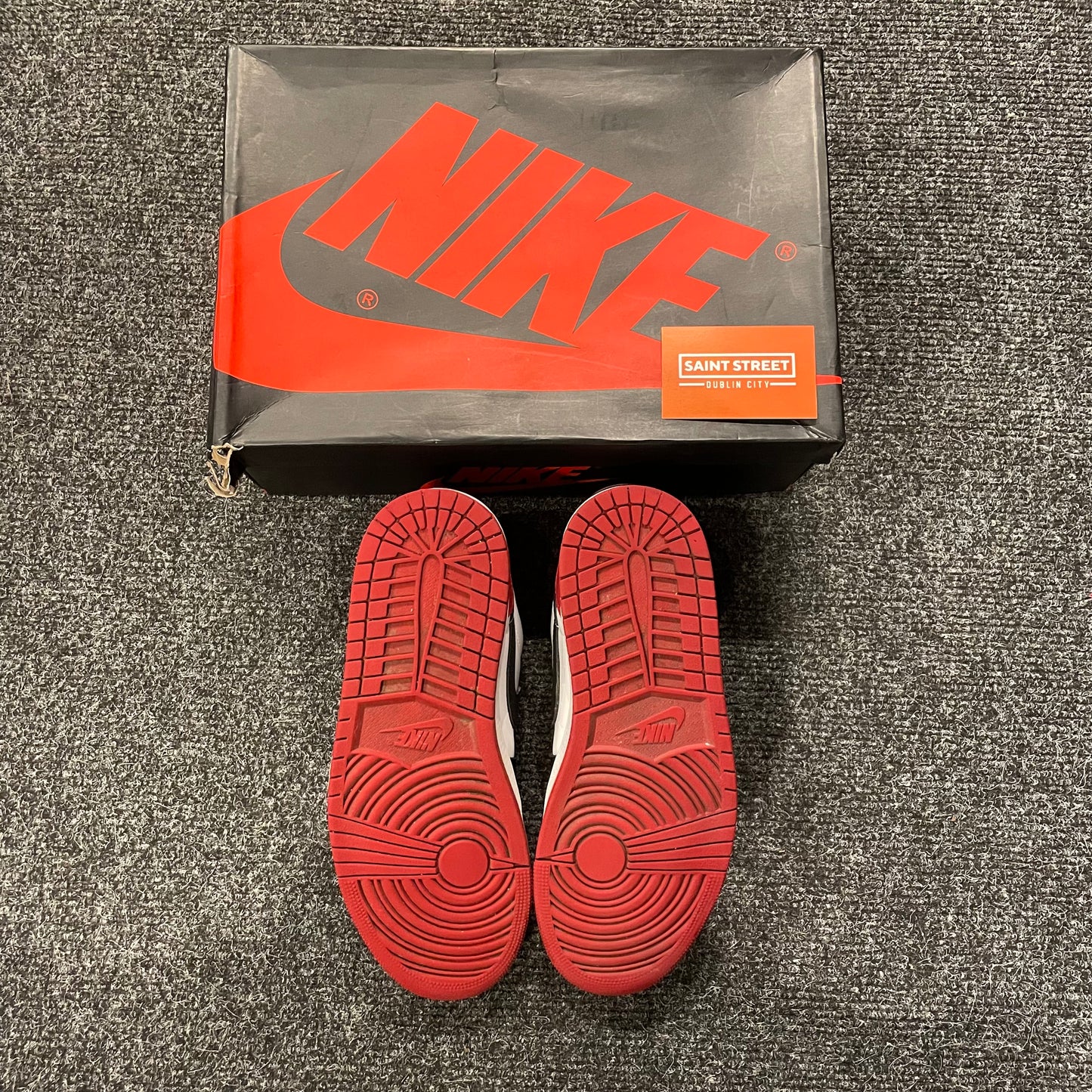 Jordan 1 Low OG Black Toe