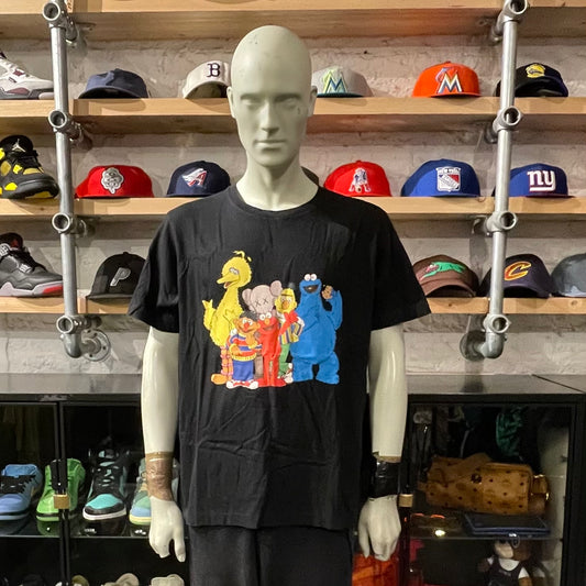KAWS x Uniqlo x Sesame Street Group Tee Black