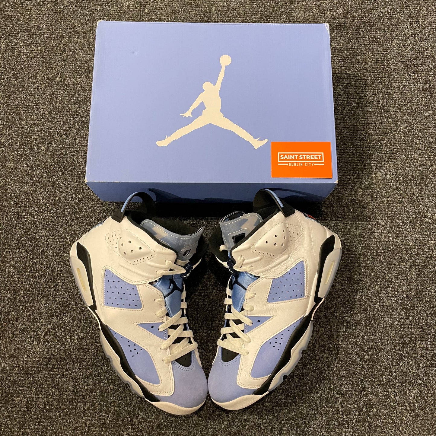Air Jordan 6 'UNC'